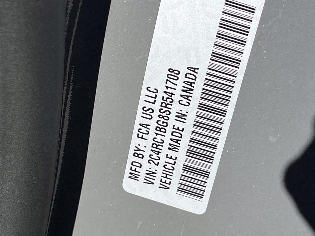 Used 2025 Chrysler Pacifica Select FWD image 19