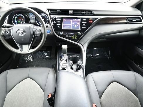 Used 2019 Toyota Camry LE FWD image 15