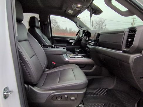 Used 2022 Chevrolet Silverado 1500 LTZ image 30