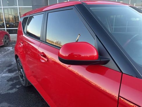 Used 2023 Kia Soul EX image 5