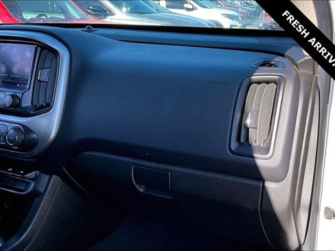 Used 2022 Chevrolet Colorado LT w/ LT Convenience Package image 26