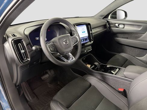 Certified 2023 Volvo C40 P8 Recharge Ultimate w/ Protection Package Premier AWD/4WD image 10