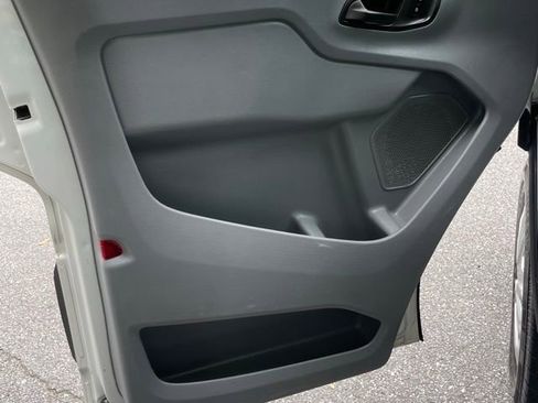 Used 2019 Ford Transit 250 130 Low Roof w/ Exterior Upgrade Package RWD image 11