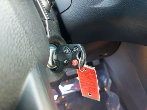 Used 2016 Ford Focus SE w/ Reverse Sensing Package FWD image 37