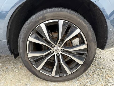 Used 2024 Volvo XC60 B5 Plus image 15