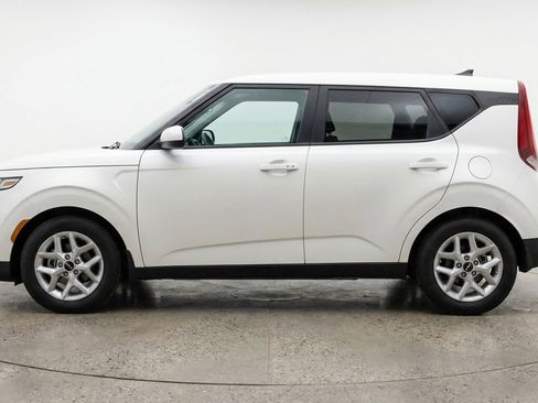 Used 2025 Kia Soul LX w/ LX Technology Package FWD image 5