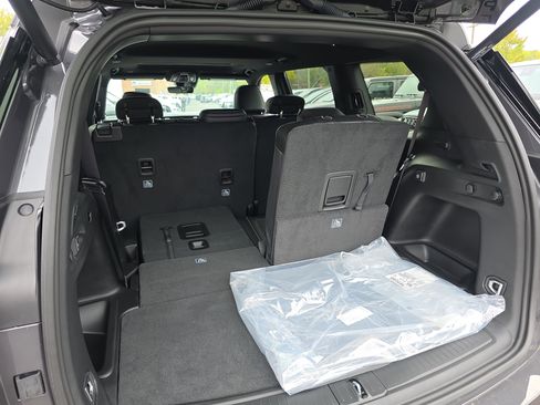 New 2025 Jeep Grand Cherokee L Altitude image 32