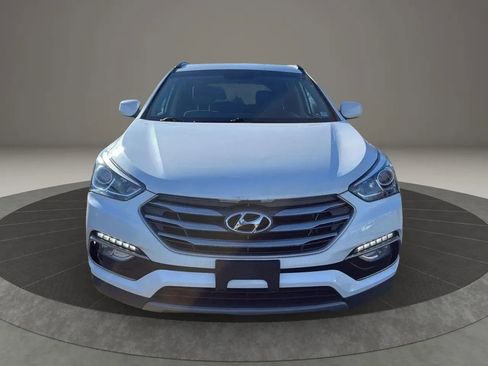 Used 2017 Hyundai Santa Fe Sport image 2