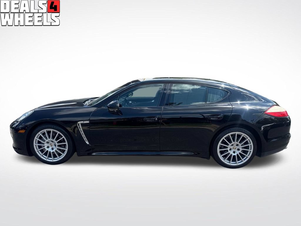Used 2013 Porsche Panamera 4 Platinum Edition w/ Sport Chrono Pkg AWD/4WD image 3