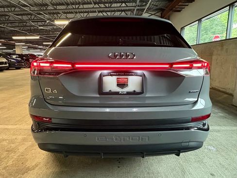 Used 2024 Audi Q4 e-tron Prestige w/ Black Optic Package AWD/4WD image 7
