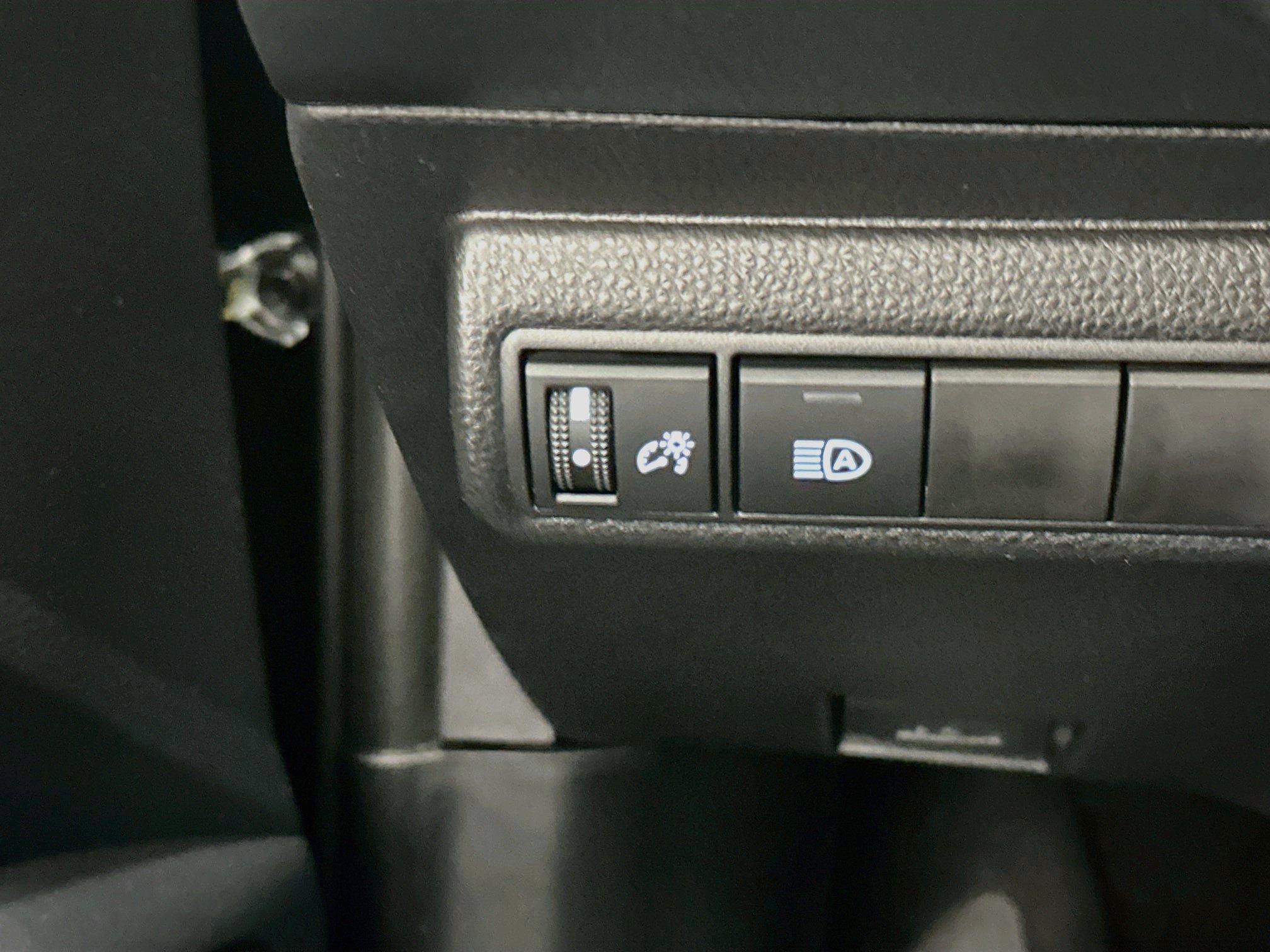 Used 2026 Toyota Corolla LE FWD image 17