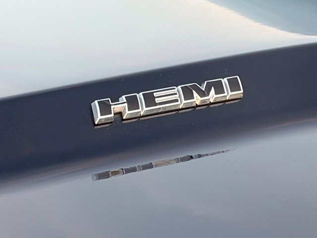 Used 2015 Dodge Challenger R/T Plus RWD image 10