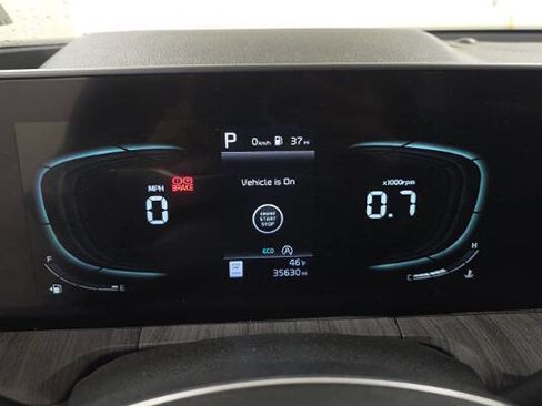 Used 2023 Kia Telluride EX image 4