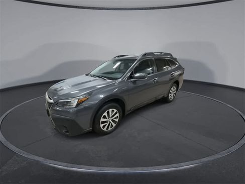 Used 2020 Subaru Outback Premium image 4