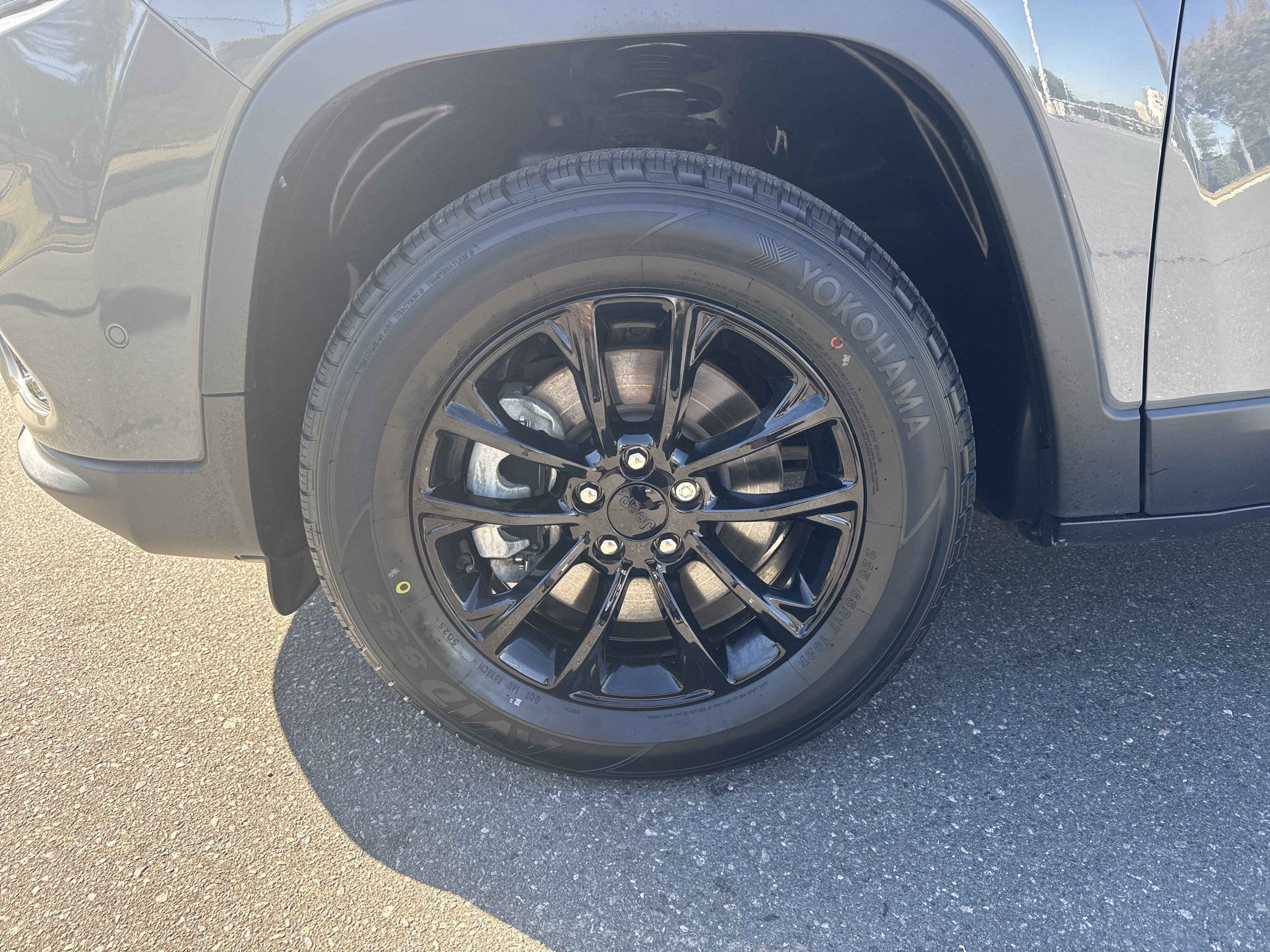 Used 2023 Jeep Cherokee Altitude Lux AWD/4WD image 13