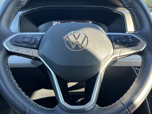 Used 2025 Volkswagen Taos S AWD/4WD image 13