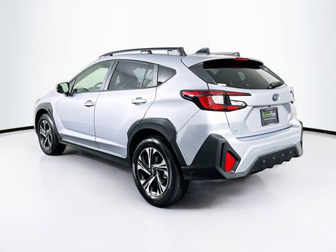 Used 2024 Subaru Crosstrek 2.0i Premium image 5