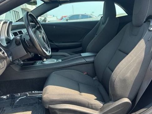 Used 2015 Chevrolet Camaro LT RWD image 9