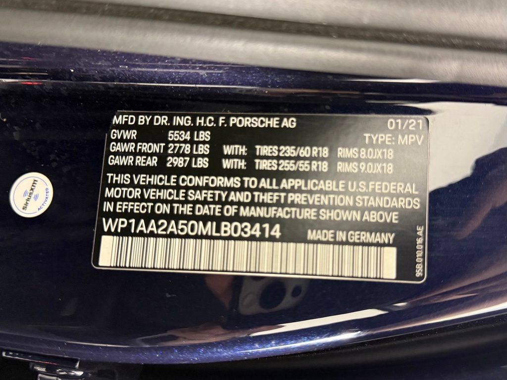 Certified 2021 Porsche Macan AWD/4WD image 31