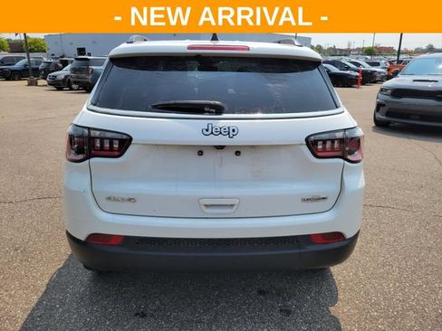 Used 2023 Jeep Compass Latitude AWD/4WD image 4