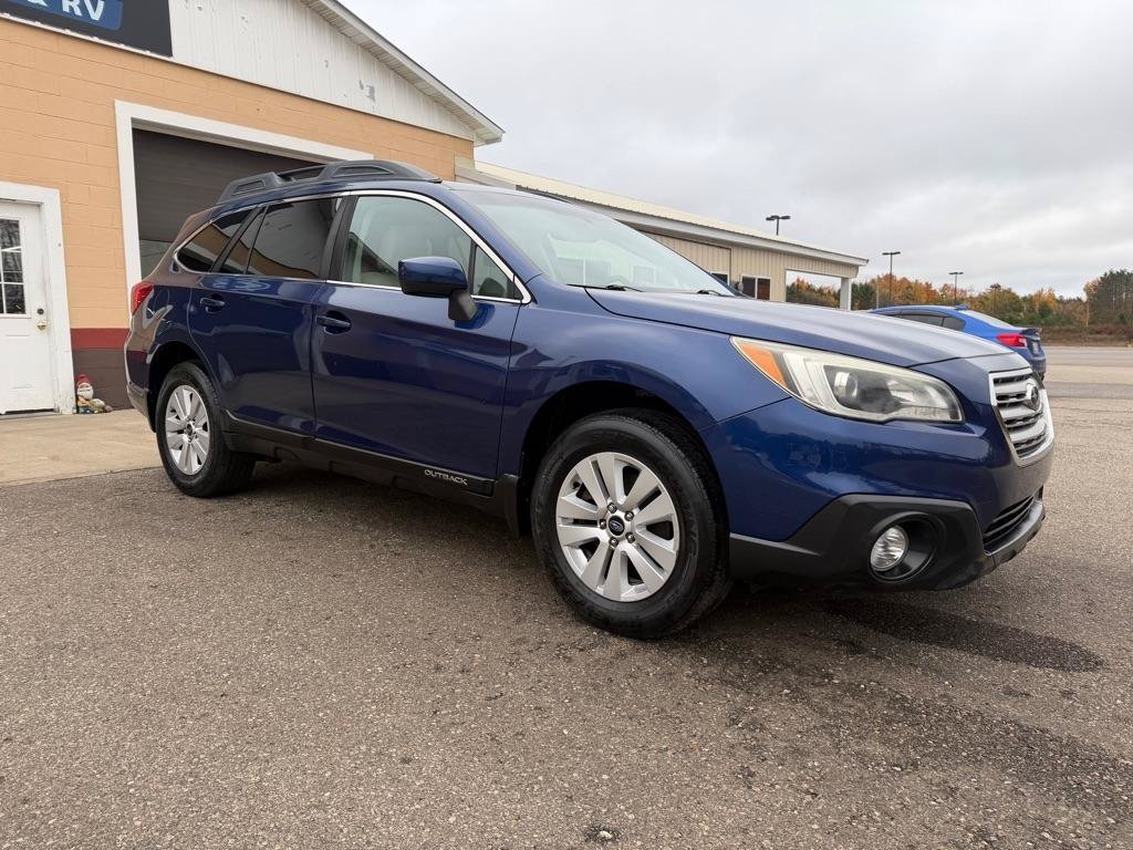 Used 2017 Subaru Outback 2.5i Premium AWD/4WD image 3