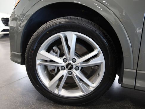 Used 2021 Audi Q3 2.0T Premium w/ Convenience Package AWD/4WD image 13