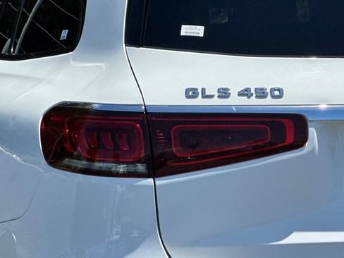 Used 2022 Mercedes-Benz GLS 450 4MATIC image 26