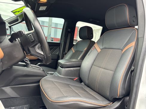 Used 2024 GMC Canyon AT4 w/ Technology Package image 19