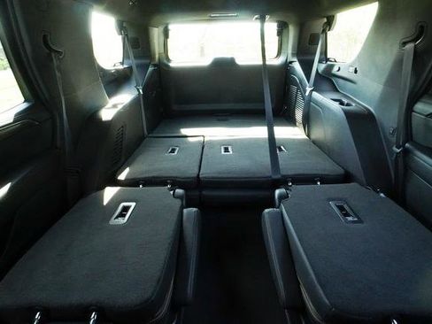 Used 2024 GMC Yukon AT4 w/ Technology Package image 31