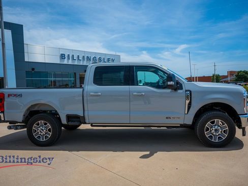 Used 2026 Ford F250 Lariat w/ FX4 Off-Road Package AWD/4WD image 8