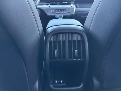 Used 2025 Hyundai Kona SEL image 24