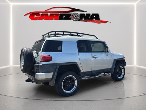 Used 2007 Toyota FJ Cruiser 4WD w/ Upgrade Pkg 1 image 4
