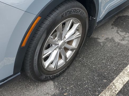 Used 2023 Honda CR-V EX-L image 6