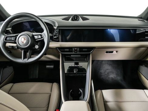 New 2026 Porsche Macan 4 Electric AWD/4WD image 22