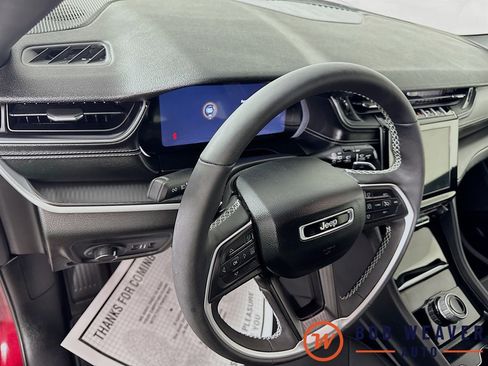 Used 2024 Jeep Grand Cherokee Laredo w/ Luxury Tech Group I image 9