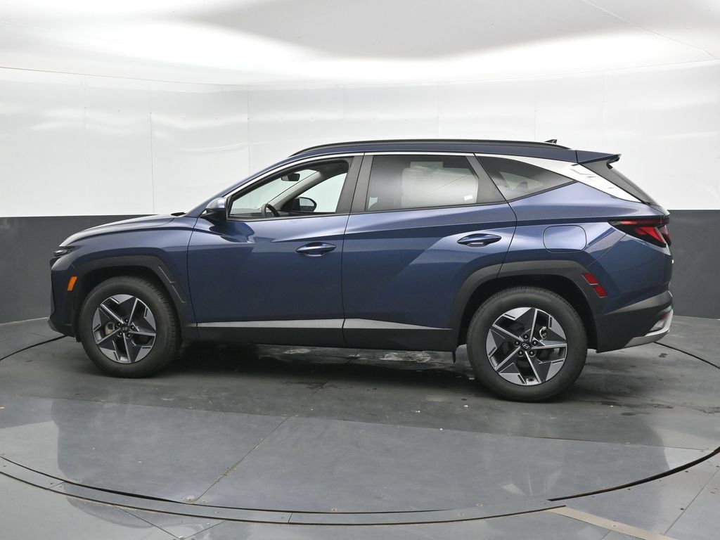 Certified 2025 Hyundai Tucson SEL AWD/4WD image 9