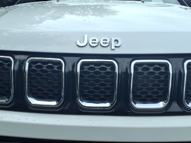 Certified 2023 Jeep Compass Limited AWD/4WD image 12