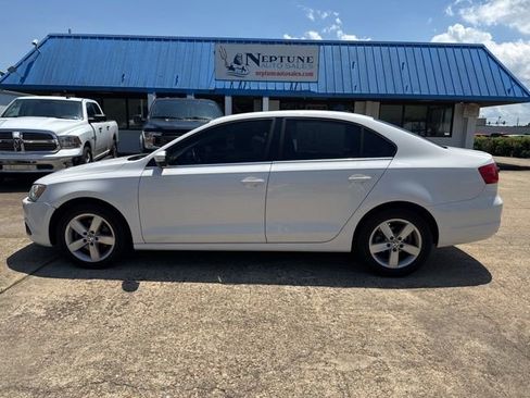 Used 2012 Volkswagen Jetta TDI FWD image 8