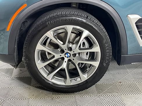 Used 2024 BMW X5 xDrive40i w/ Premium Package image 27