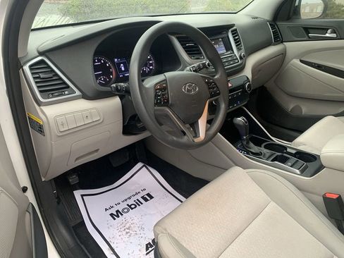 Used 2017 Hyundai Tucson SE image 8