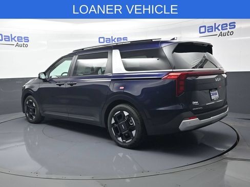 Used 2026 Kia Carnival EX FWD image 5