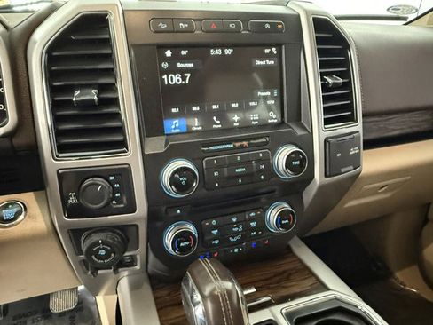 Used 2018 Ford F150 Lariat w/ Equipment Group 502A Luxury AWD/4WD image 10