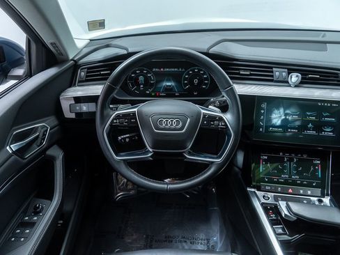 Used 2024 Audi Q8 e-tron Premium image 14
