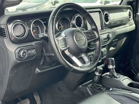 Used 2021 Jeep Wrangler Unlimited Sahara image 12