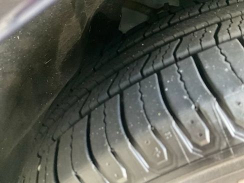 Used 2018 Chrysler Pacifica Touring Plus FWD image 25