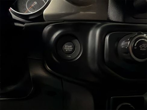 Used 2019 Jeep Wrangler Unlimited Sport S image 23