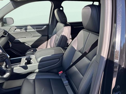 New 2026 GMC Acadia Elevation image 5