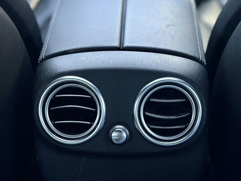 Used 2019 Mercedes-Benz C 300 4MATIC Sedan image 14