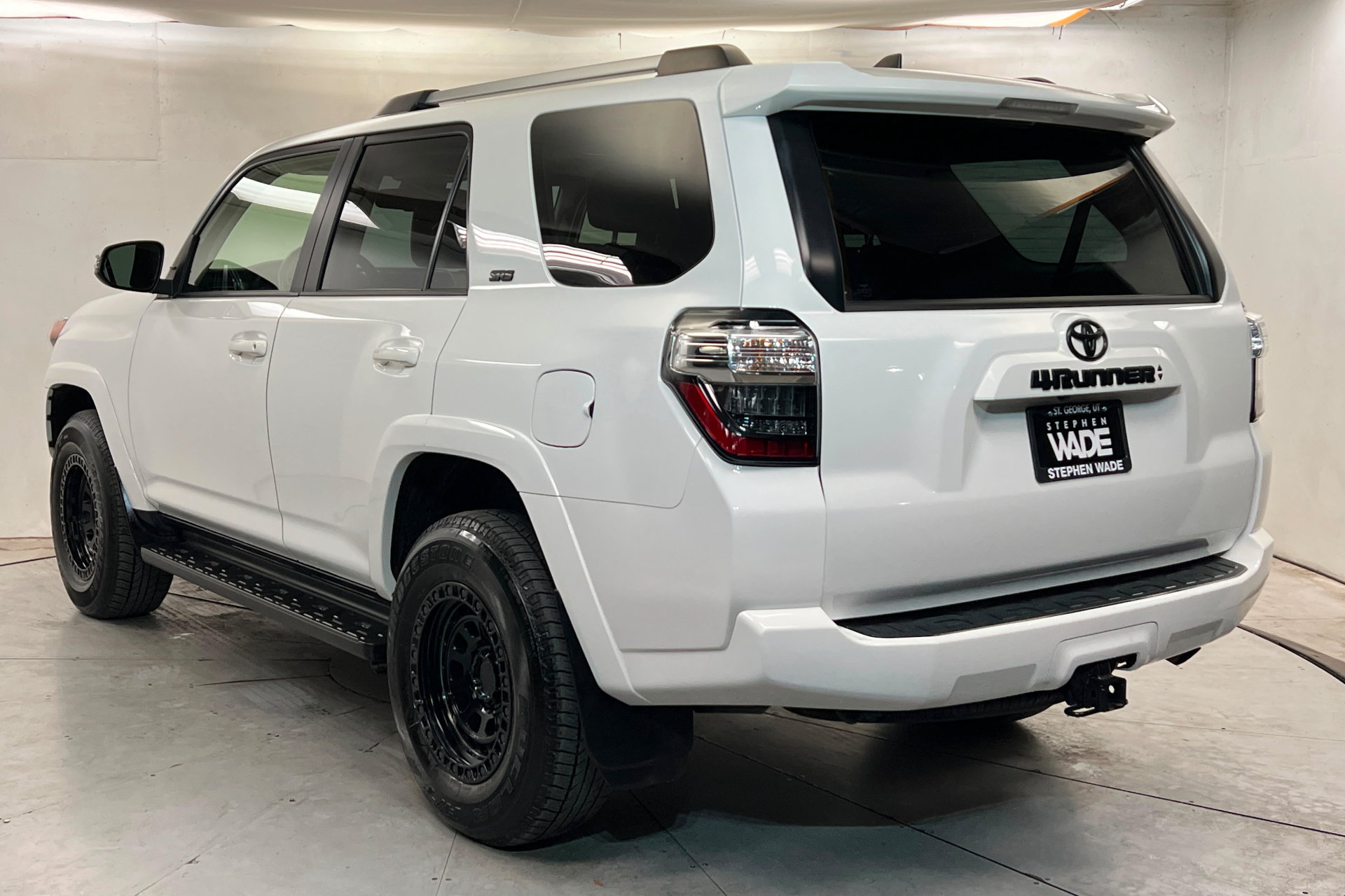 Used 2024 Toyota 4Runner SR5 Premium w/ Moonroof Package AWD/4WD image 3