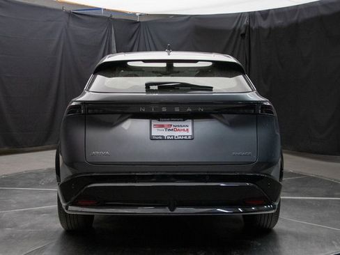 Used 2024 Nissan Ariya FWD image 11